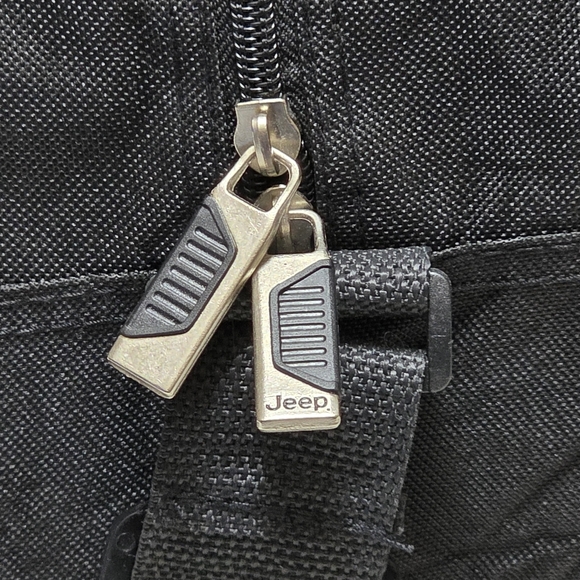 Small Jeep Duffle Bag Zipper Gym Carrier Gray With Strap 15” x 7.5 - Picture 7 of 9